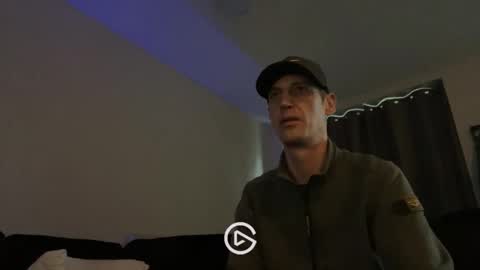 Max online show from March 27, 5:12 pm