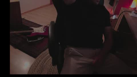 maxcamlove online show from October 5, 4:00 am