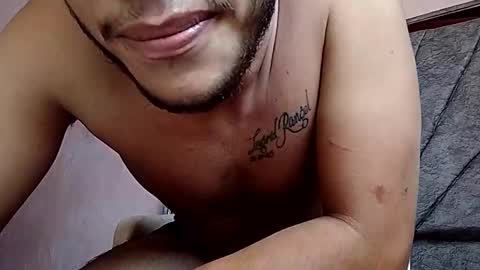 Snapshot of maxgonzalez0318 chatting on January 14, 7:19 pm maxgonzalez0318 online show from January 14, 7:19 pm