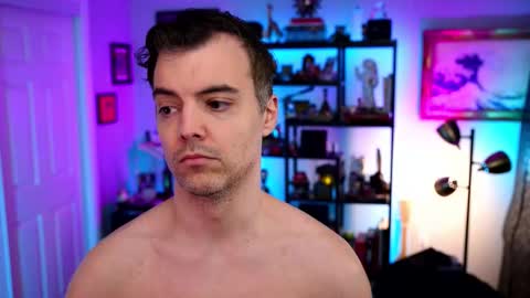 Snapshot of maxhughes chatting on December 2, 1:55 am Max Hughes online show from December 2, 1:55 am