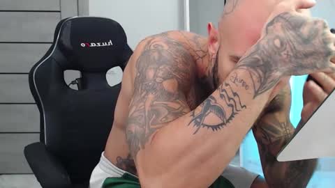 Snapshot of maxi_foxxx chatting on September 12, 7:41 am Maximus Fox online show from September 12, 7:41 am