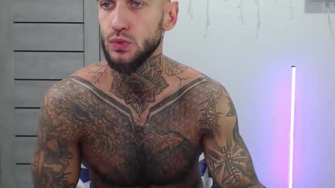 Snapshot of maxi_foxxx chatting on October 1, 6:52 am Maximus Fox online show from October 1, 6:52 am