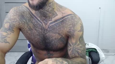 Snapshot of maxi_foxxx chatting on October 6, 8:12 am Maximus Fox online show from October 6, 8:12 am