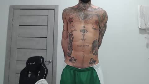 Snapshot of maxi_foxxx chatting on November 23, 7:08 am Maximus Fox online show from November 23, 7:08 am