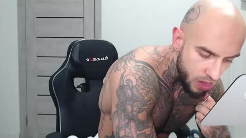 Snapshot of maxi_foxxx chatting on December 1, 10:09 am Maximus Fox online show from December 1, 10:09 am