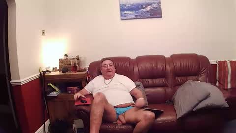 MAX online show from January 31, 11:03 pm