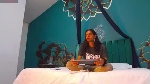 Snapshot of maxi_max0 chatting on July 15, 7:30 pm Maxi Max online show from July 15, 7:30 pm
