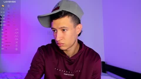 Maxi Model Independent  online show from February 13, 1:05 pm