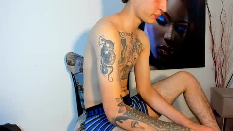 Maxi Model Independent  online show from March 4, 8:02 am