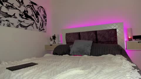 Max online show from December 11, 6:04 am