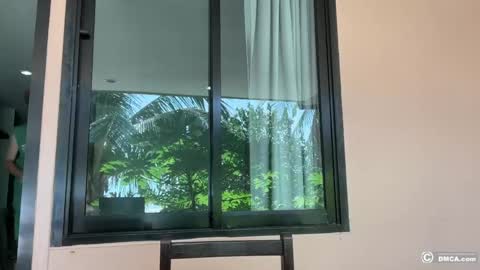 maxim burn online show from April 12, 7:02 am