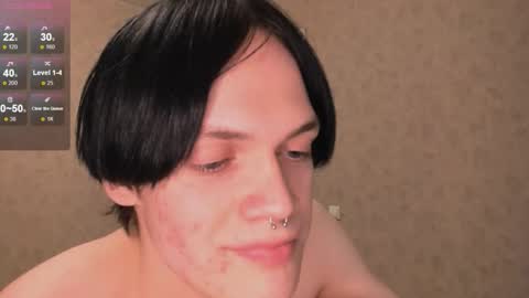 Max online show from February 12, 6:47 pm