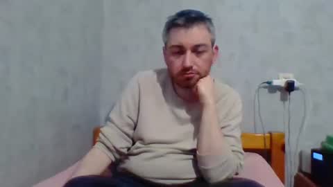 Snapshot of maximefrxx chatting on February 24, 11:19 pm Maxime online show from February 24, 11:19 pm