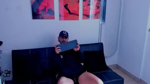 Maximo online show from October 22, 2:28 pm