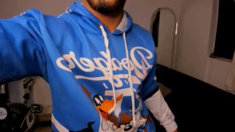 Maximo online show from November 19, 3:06 am