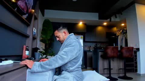 maximo_and_marcelo online show from April 17, 12:08 pm