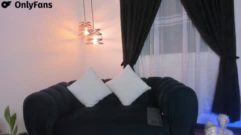 Snapshot of maximo_rodriguez chatting on January 28, 10:34 am Maximo online show from January 28, 10:34 am