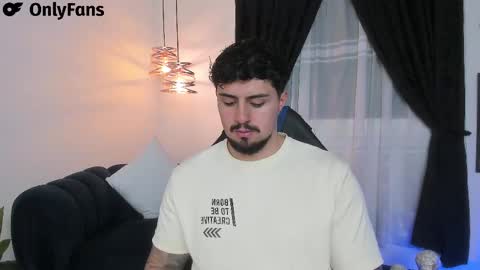 Snapshot of maximo_rodriguez chatting on February 16, 5:48 am Maximo online show from February 16, 5:48 am