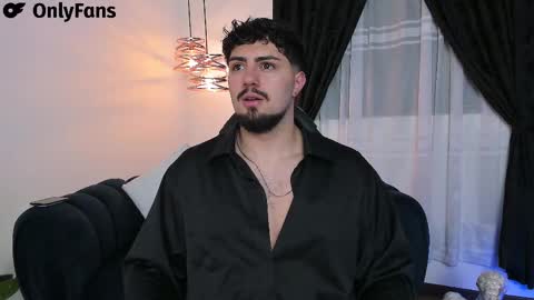 Snapshot of maximo_rodriguez chatting on February 28, 5:26 am Maximo online show from February 28, 5:26 am