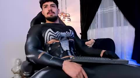 Snapshot of maximo_rodriguez chatting on October 20, 7:20 am Maximo online show from October 20, 7:20 am