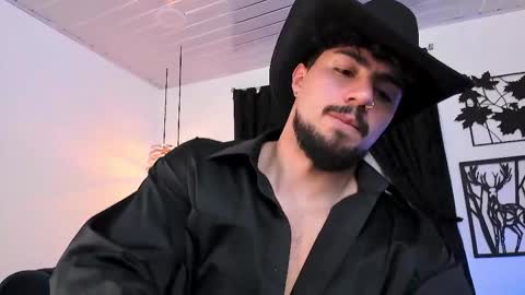 Snapshot of maximo_rodriguez chatting on November 19, 5:07 am Maximo online show from November 19, 5:07 am