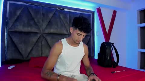 Snapshot of maximo_romano chatting on October 21, 7:14 pm Maximo online show from October 21, 7:14 pm