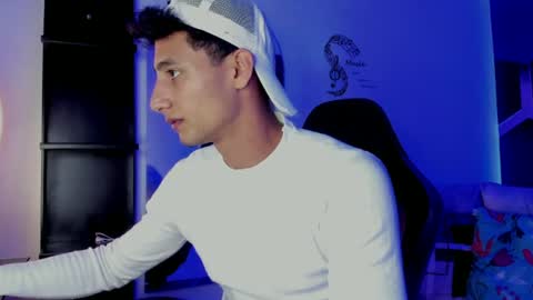 Maximo online show from August 8, 7:16 pm