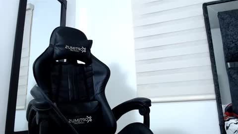 Snapshot of maximo_sebastian chatting on March 10, 5:22 am Maximo Sebastian online show from March 10, 5:22 am