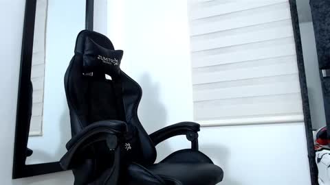 Snapshot of maximo_sebastian chatting on March 10, 8:26 am Maximo Sebastian online show from March 10, 8:26 am