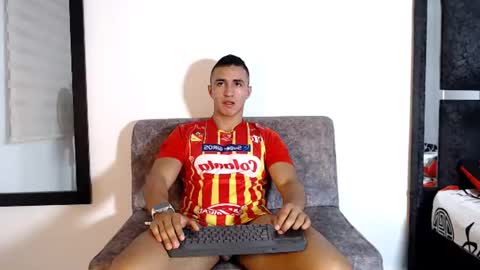 Maximo Sebastian online show from July 15, 5:02 am