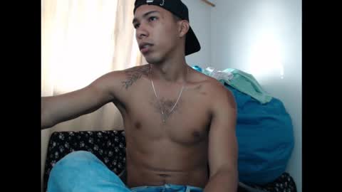 Maximo Aron Vega online show from December 10, 11:43 am