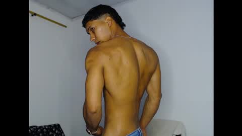 Maximo Aron Vega online show from December 22, 1:34 am