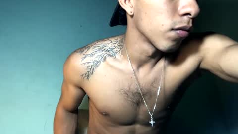 Maximo Aron Vega online show from February 1, 1:23 am