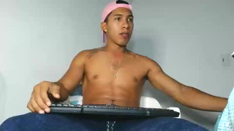 Maximo Aron Vega online show from December 19, 9:11 pm