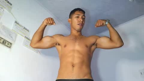 Maximo Aron Vega online show from February 14, 9:44 pm