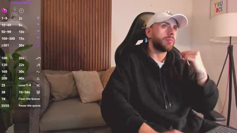 Maximo Wolf online show from March 21, 8:19 am