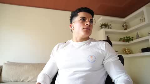 Sebastian online show from February 19, 3:08 pm