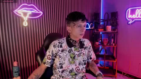 MAXIMO online show from April 10, 11:53 pm