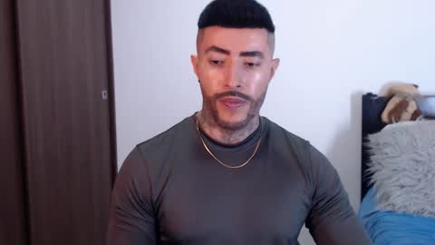 Independent Model online show from January 16, 2:19 am