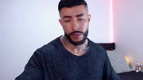 Independent Model online show from October 14, 5:30 am