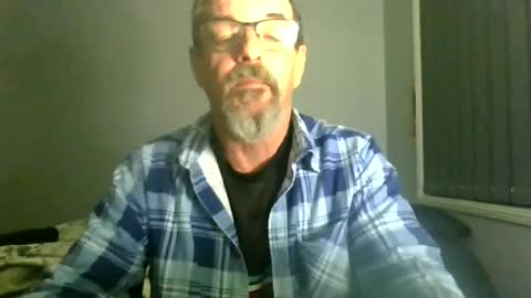 Max online show from June 25, 5:12 am