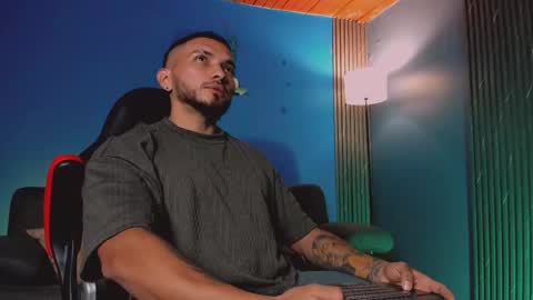 Maximus Clark online show from January 8, 2:58 am