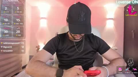 Snapshot of maximusclark1_ chatting on February 28, 12:06 pm Maximus online show from February 28, 12:06 pm