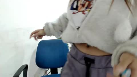 Snapshot of maxinesex_ chatting on January 27, 1:30 pm maxinesex_ online show from January 27, 1:30 pm