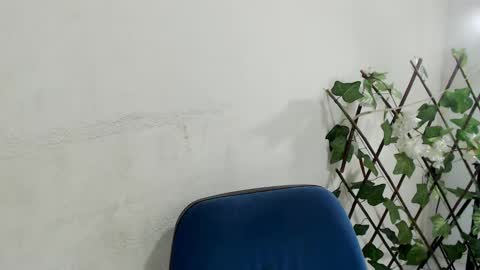 Snapshot of maxinesex_ chatting on February 14, 5:03 pm maxinesex_ online show from February 14, 5:03 pm