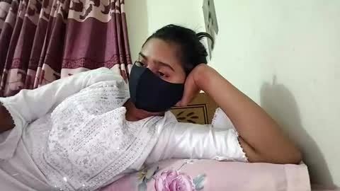 Snapshot of maxladycox chatting on December 14, 6:45 pm Dorea online show from December 14, 6:45 pm