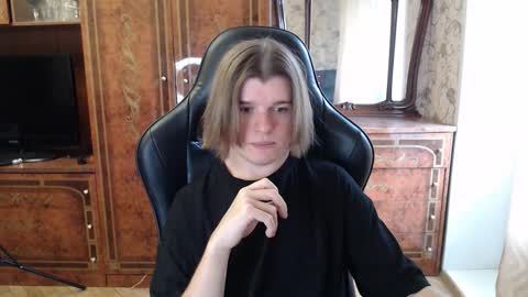 Max online show from September 29, 12:32 pm