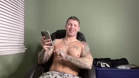 Snapshot of maxpleasant27 chatting on January 9, 8:45 am BBadAlpha online show from January 9, 8:45 am