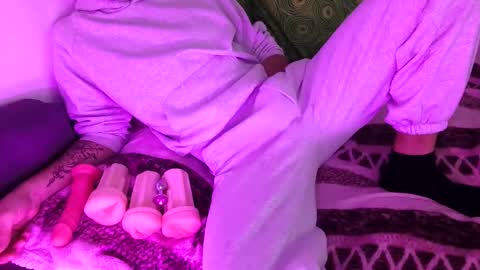 Snapshot of maxpleasure20 chatting on February 26, 9:08 am Maxpleasure20 online show from February 26, 9:08 am