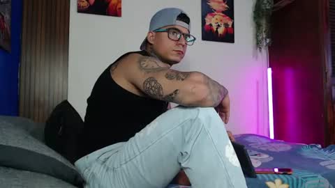 maxstroncm18 online show from July 12, 1:02 pm